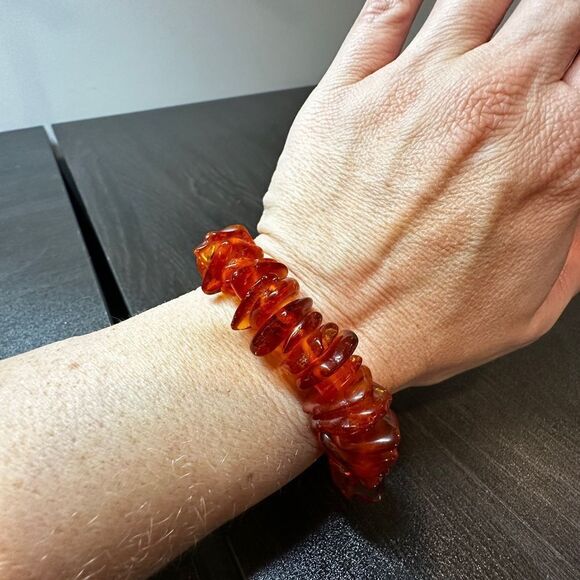 Chunky Baltic amber healing stretchy bracelet! - Picture 6 of 7